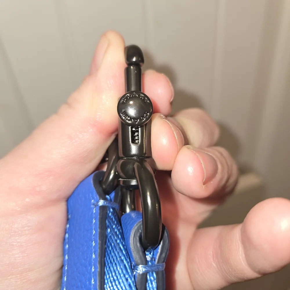 Blue Leather Shoulder Bag with C-Clasp - Picture 11 of 13